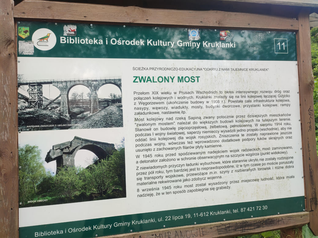 Zwalony most w Grądach Kruklaneckich