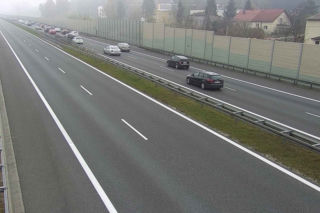 Autostrada A4 ZABLOKOWANA! Mężczyzna UWIĘZIONY w zmiażdżonej ciężarówce!
