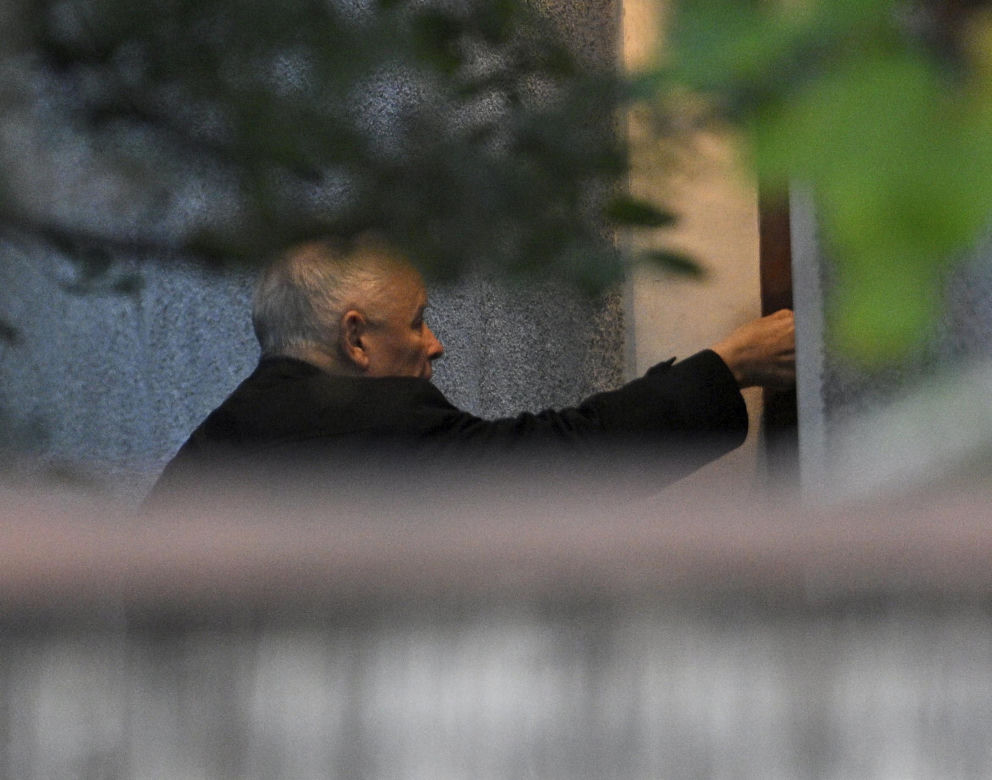 Jarosław Kaczyński w swoim domu na warszawskim Żoliborzu