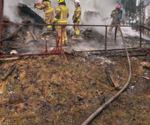 Z piętrowego domu zostały tylko zgliszcza, ogień zabrał wszystko. Potężny pożar pod Warszawą