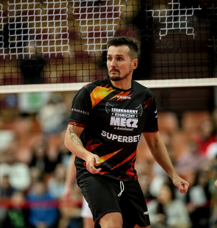Legendarny Kosmiczny Mecz z Aniołami w Spodku: Gwiazdy zagrały dla Domu Aniołów Stróżów 