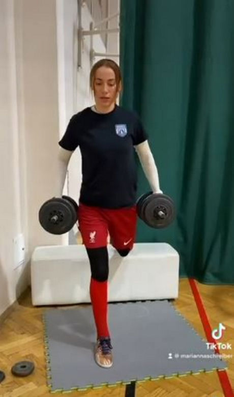 Marianna Schreiber trenuje przed wojskiem