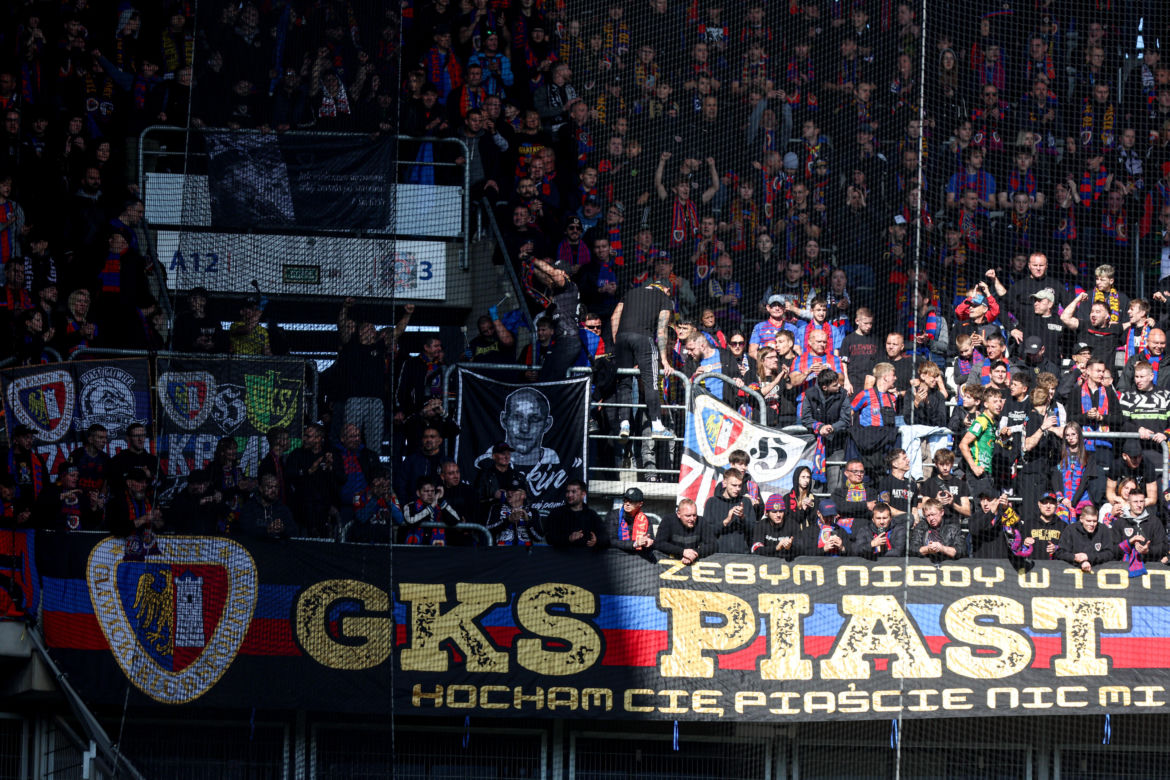 Zdjęcia kibiców i zawodników z derbów Górnego Śląska
