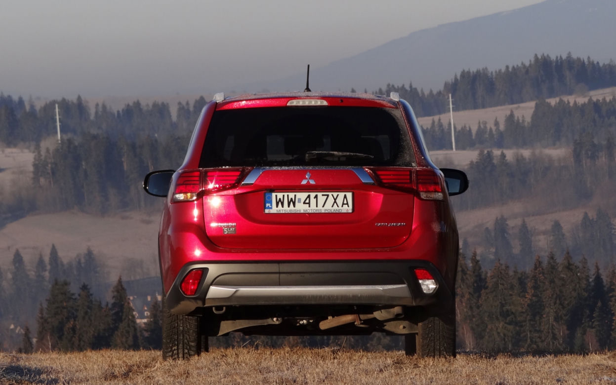 Mitsubishi Outlander 2.2 DID 6AT 4WD Intense Plus