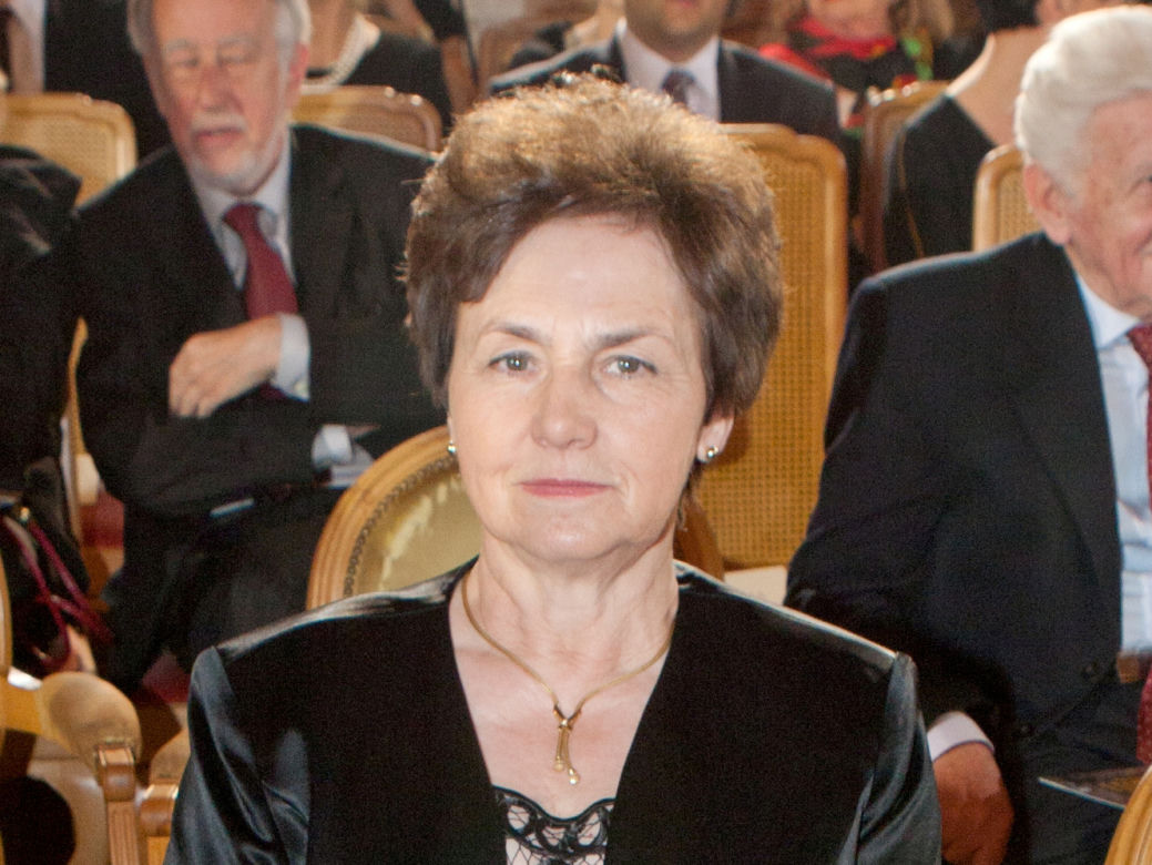Fryzury Danuty Wałęsy