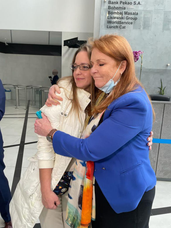 Angielska księżna spotkała się z uchodźcami w Warszawie. Towarzyszył jej prezydent Trzaskowski