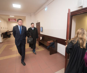 Bombowy rozwód Zbonikowskiego