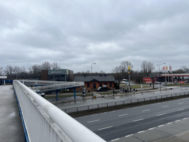 Nietypowy McDonald's przy ul. Radzymińskiej w Warszawie