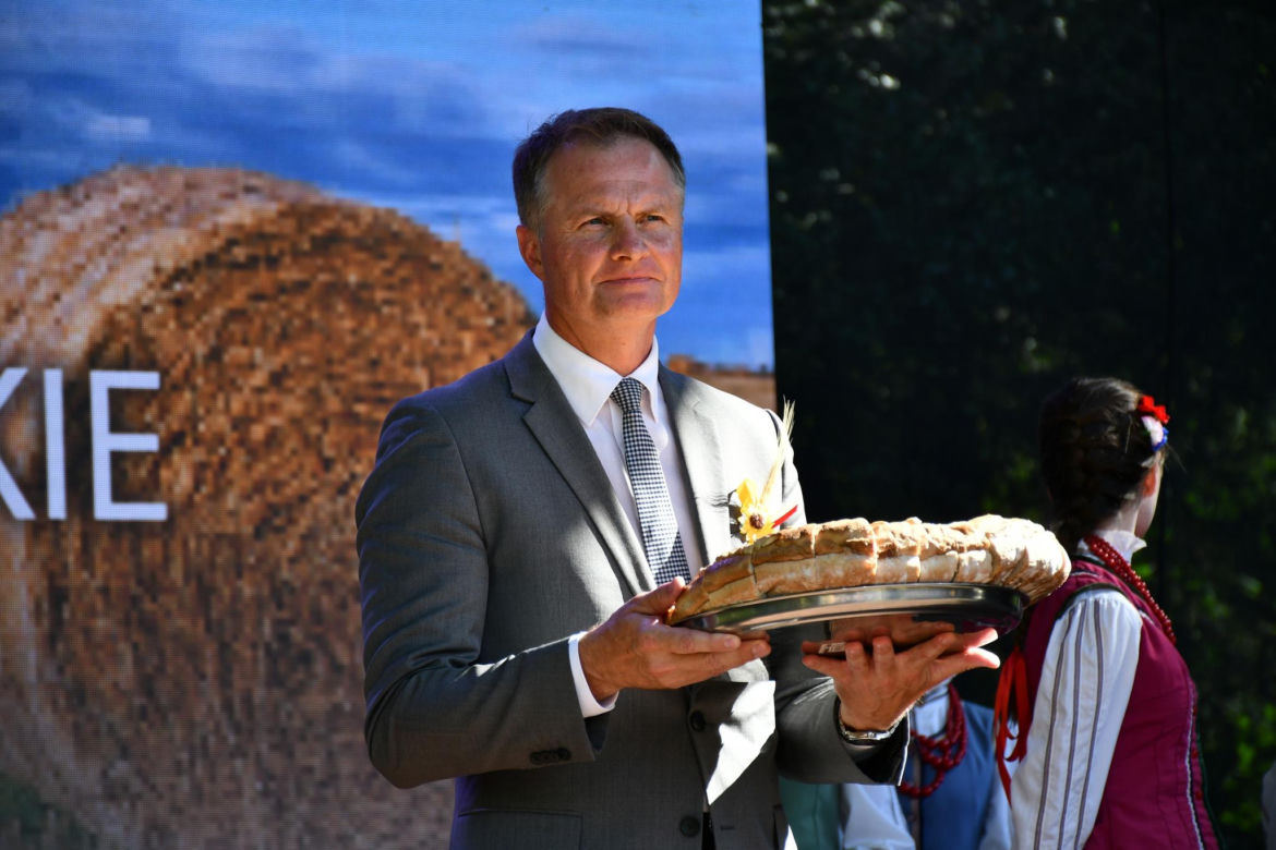 Tłumy na dożynkach w Olsztynku. Zobacz, jak wyglądało tegoroczne święto plonów