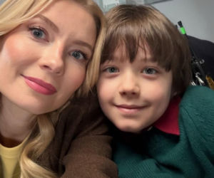 Barwy szczęścia na planie. Mateuszek (Filip Kowalewicz), Dominika (Karolina Chapko)