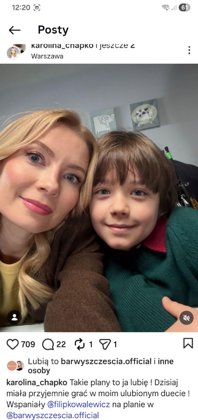 Barwy szczęścia na planie. Mateuszek (Filip Kowalewicz), Dominika (Karolina Chapko)