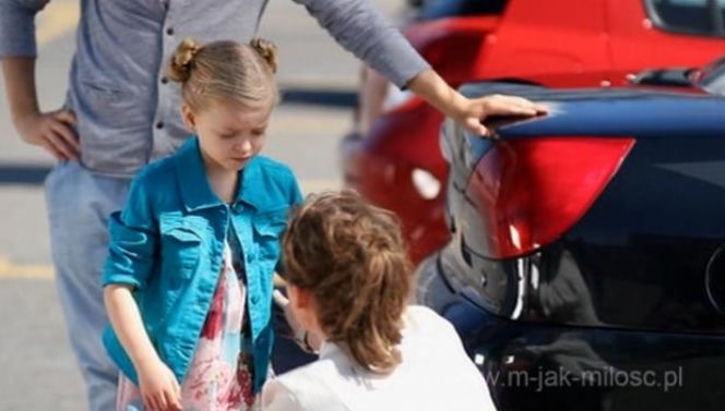 M jak miłość odc. 1014.  Basia (Gabrysia Raczyńska), Ala (Olga Bołądź)