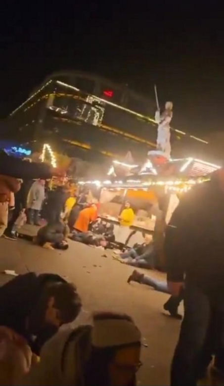 Horror na jarmarku. Samochód wjechał w tłum ludzi