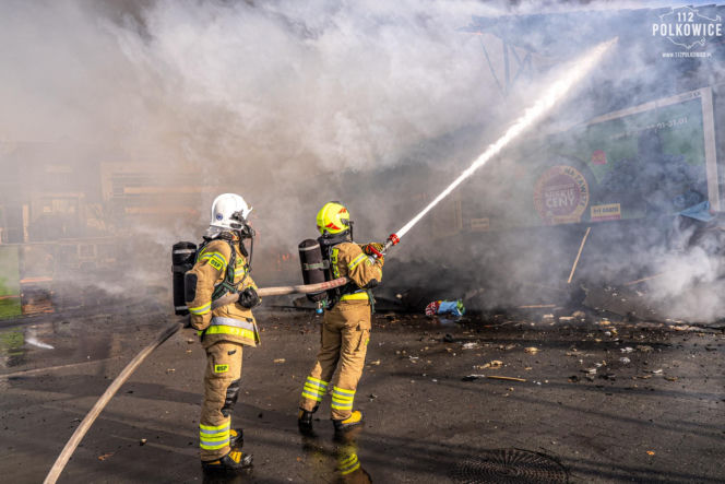 Pożar całodobowej Biedronki. „Materiał dowodowy uzasadnia wszczęcie śledztwa”