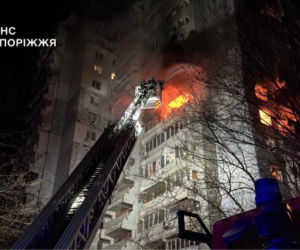 Niespokojna noc na Ukrainie! Rosjanie uderzyli w bloki i pociąg