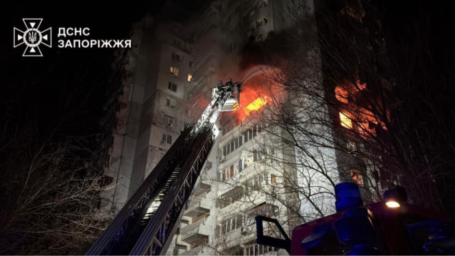 Niespokojna noc na Ukrainie! Rosjanie uderzyli w bloki i pociąg