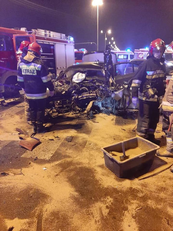 UWAGA! Wypadek 7 samochodów osobowych na Jana Pawła II! Ranni