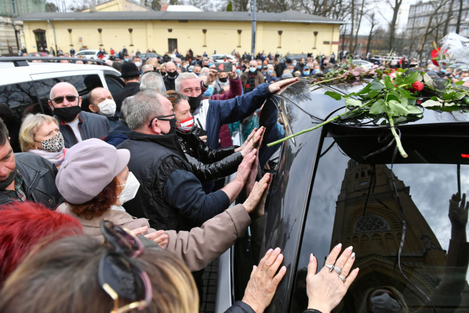 Pogrzeb Krzysztofa Krawczyka. Nabożeństwo żałobne w łódzkiej archikatedrze
