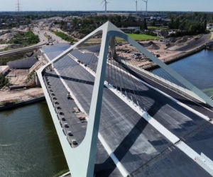 Piramidebrug w Gandawie (Most Piramidowy)