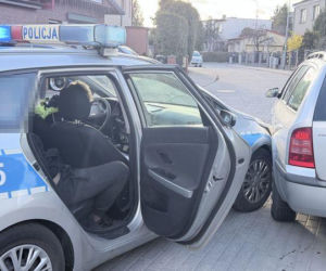 W skrytce przypominającej książkę z napisem „Holy Bible” znajdował się zamykany na klucz schowek, w którym ujawniono narkotyki