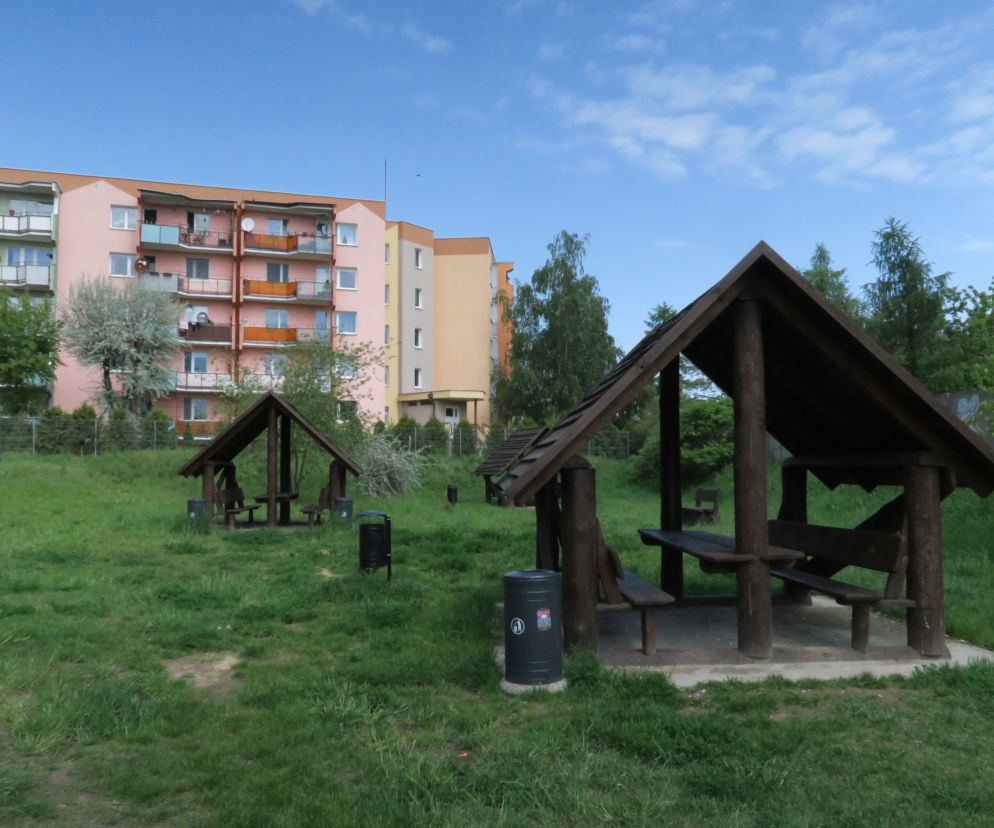 Blisko rok temu urząd miał zlikwidować nieudaną inwestycję. Miał, ale nie zlikwidował