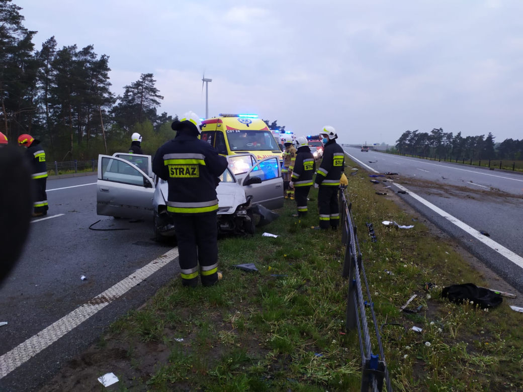Wypadek na A1 w Gorzuchowie, wszystkie osoby zostały przewiezione do szpitala