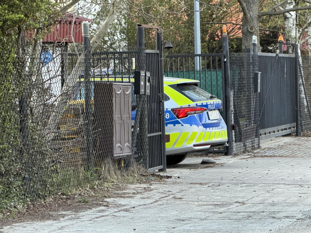 Ojciec przejechał po swojej 6-letniej córce autem. Dziecko nie żyje