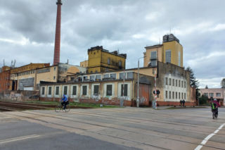 Nie będzie upadłości. Zwrot w sprawie dawnego zakładu Akwawit w Lesznie 
