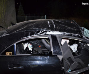 Mikołów: 20-latek rozbił mercedesa! W środku cztery osoby [ZDJĘCIA]