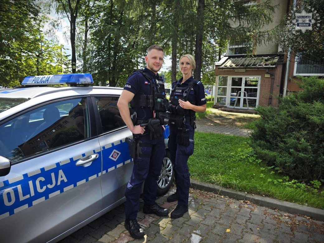 Wstrząsające nagranie pokazali policjanci z Mikołowa. 6-latek bawił się na torach, potem przejeżdża pociąg