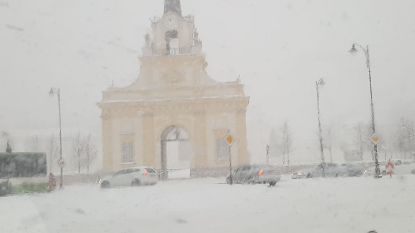 Totalny paraliż miasta. Białystok zasypany śniegiem 15.01.2019