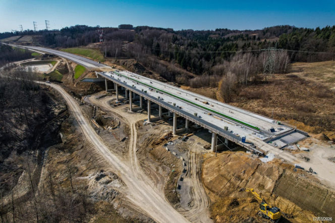 Najwyższa estakada w Polsce powstaje na S19 Babica Jawornik. Na plac budowy prowadzą serpentyny