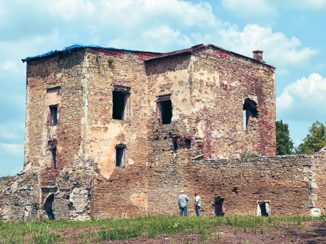 Zamek w Ćmielowie: Rockowa Twierdza Anny Zarębskiej. „To był projekt mega ekstrawagancki!”