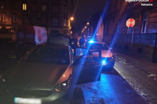 Kradł auta NA MINUTY, paliwo i radioodtwarzacze. Złodziej z Katowic działał pod wpływem NARKOTYKÓW