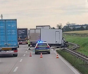 Wypadek pod Wrocławiem. Zderzenie ciężarówek i ogromne korki na A4