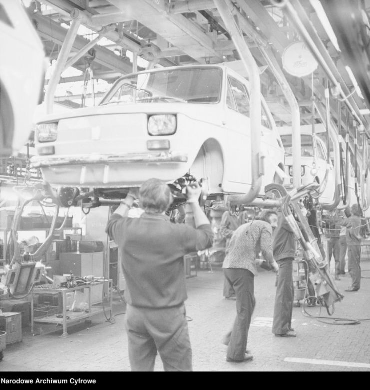 Polski Fiat 126p: Historia "malucha", który zmotoryzował Polskę