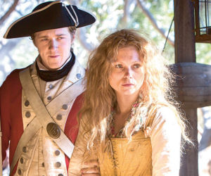Wygnani do raju. Elizabeth Quinn (MyAnna Buring)