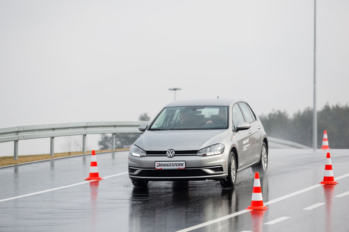 Testy opon Bridgestone Turanza T005 na Torze Modlin