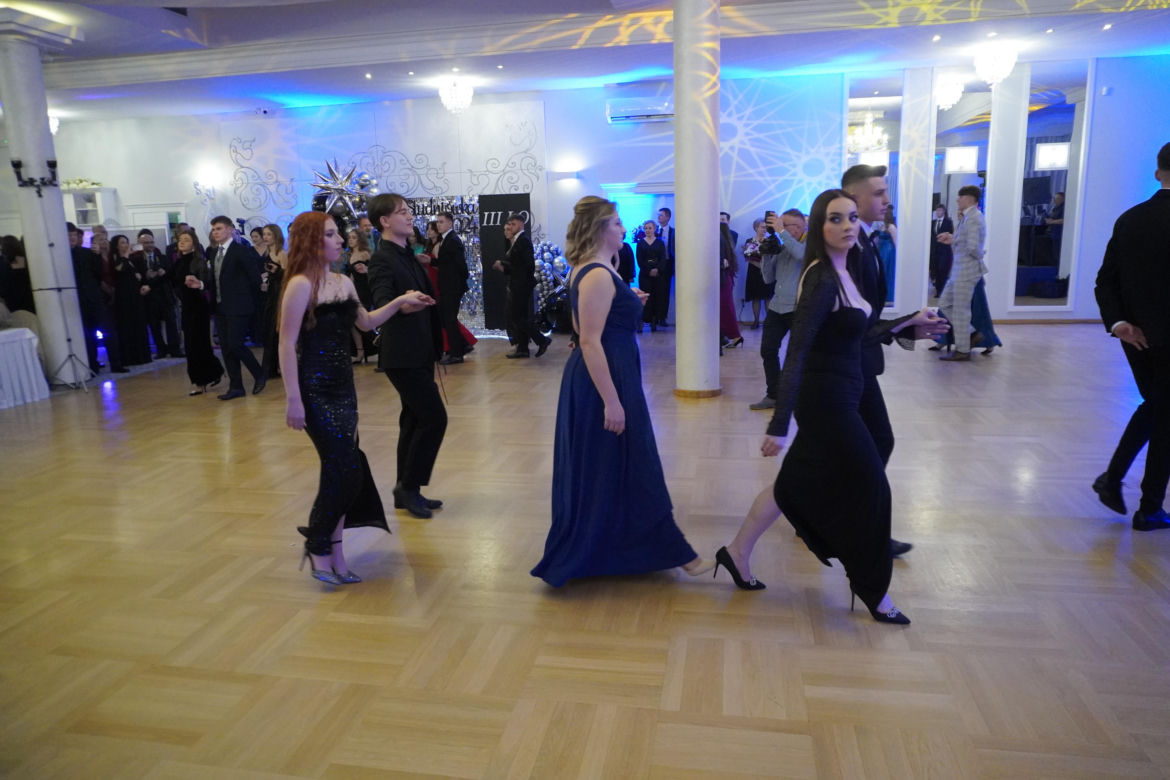 Studniówka III LO w Rzeszowie 