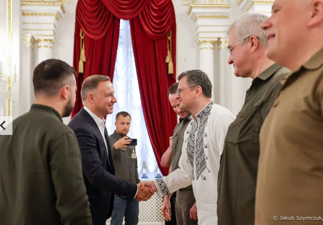 Andrzej Duda w Kijowie. Został uhonorowany w Alei Odważnych
