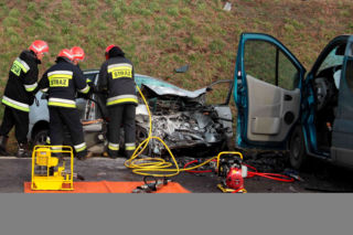  Staranowała auto policjantów