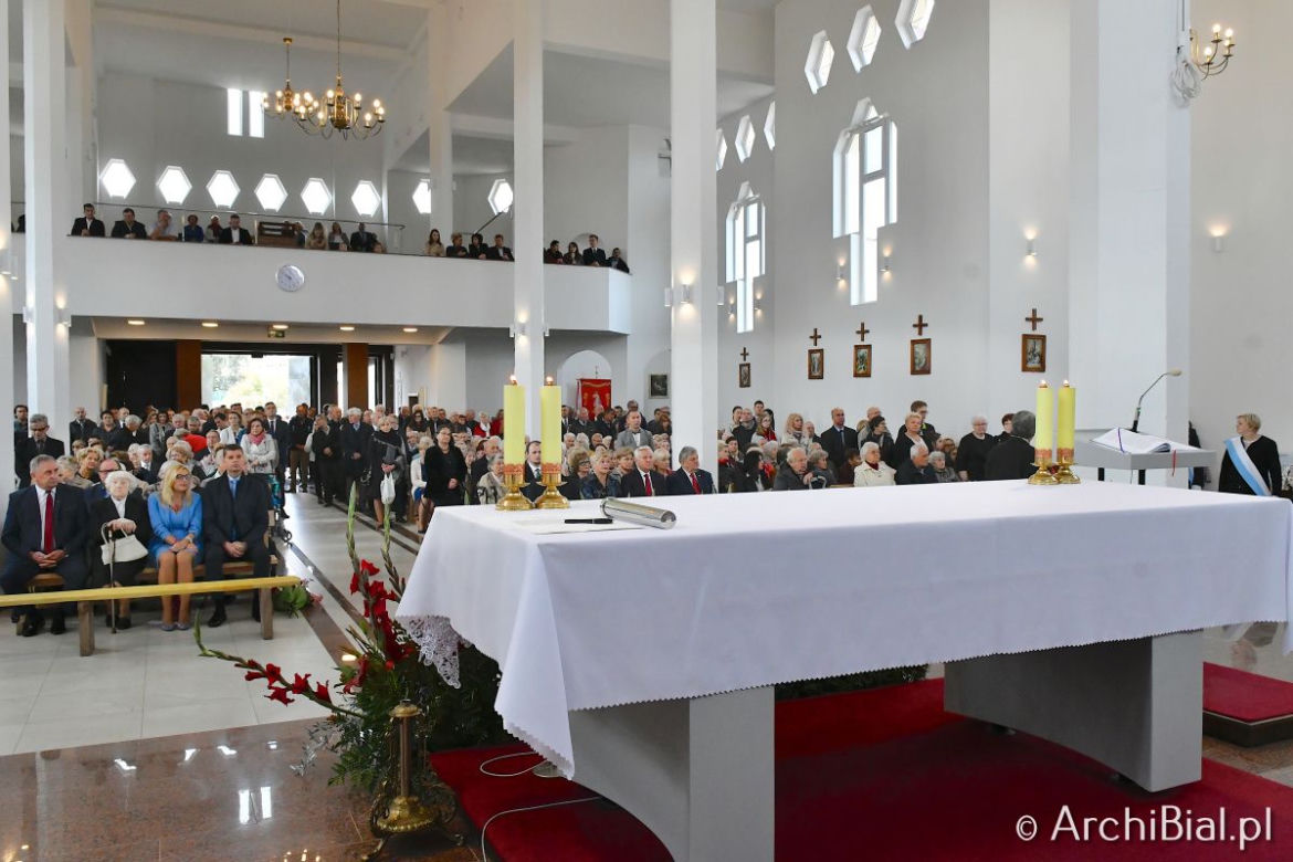 Kościół pw. Matki Bożej Różańcowej w Białymstoku. Świątynia powstała w niespełna rok