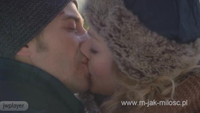 M jak miłość. Marek (Kacper Kuszewski), Anna (Tamara Arciuch)