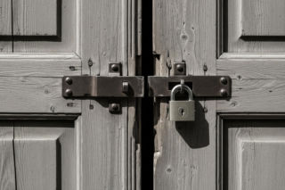 Mężczyzna zabarykadował się w domu w Legionowie. Co zaskoczyło nawet doświadczonych policjantów?