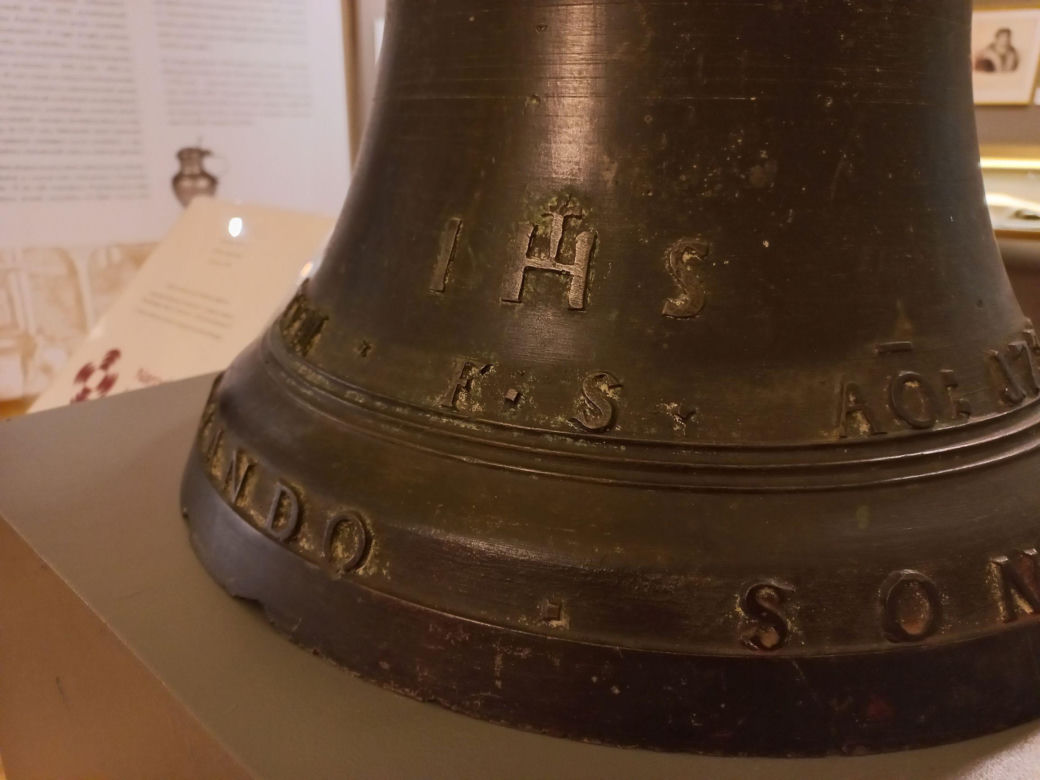 Komu bił ten dzwon? Unikatowy eksponat w muzeum w Lesznie [ZDJĘCIA]