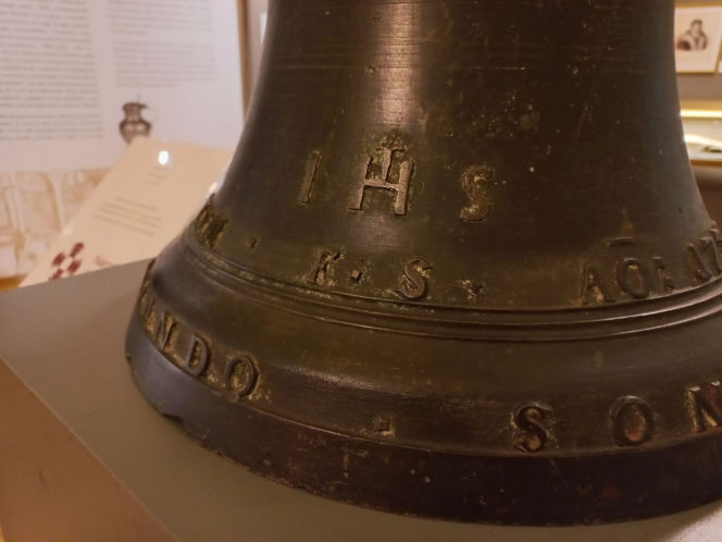 Komu bił ten dzwon? Unikatowy eksponat w muzeum w Lesznie [ZDJĘCIA]