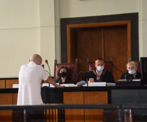 Radny zlecił pobicie? Proces Tomasza S.