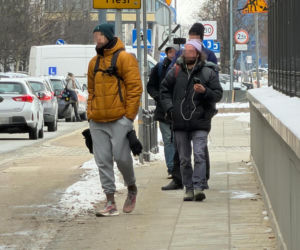 Przewiózł go na masce, to mu wybił szybę. Awantura w centrum Warszawy. Poniosły emocje. Obaj byliśmy winni