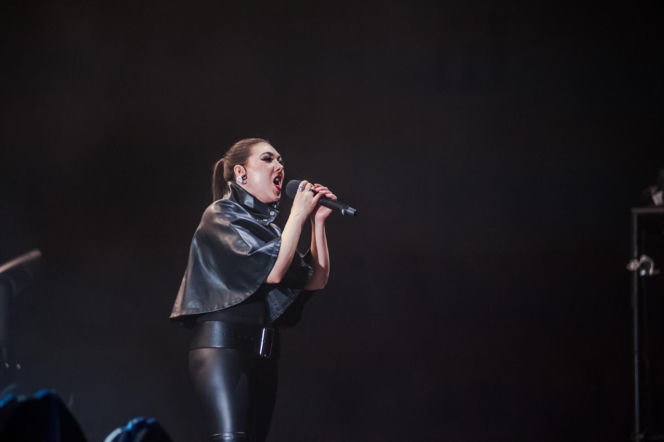 Misternie zaplanowane wizualne widowisko – Epica, Amaranthe i Charlotte Wessels zagrali w Warszawie [RELACJA]