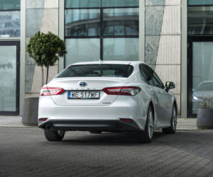 Toyota Camry 2.5 Hybrid 218 KM e-CVT Executive + VIP
